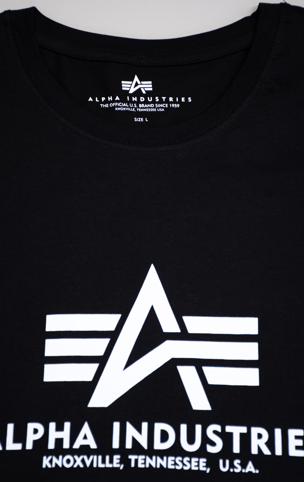 Футболка ALPHA INDUSTRIES BASIC T black 