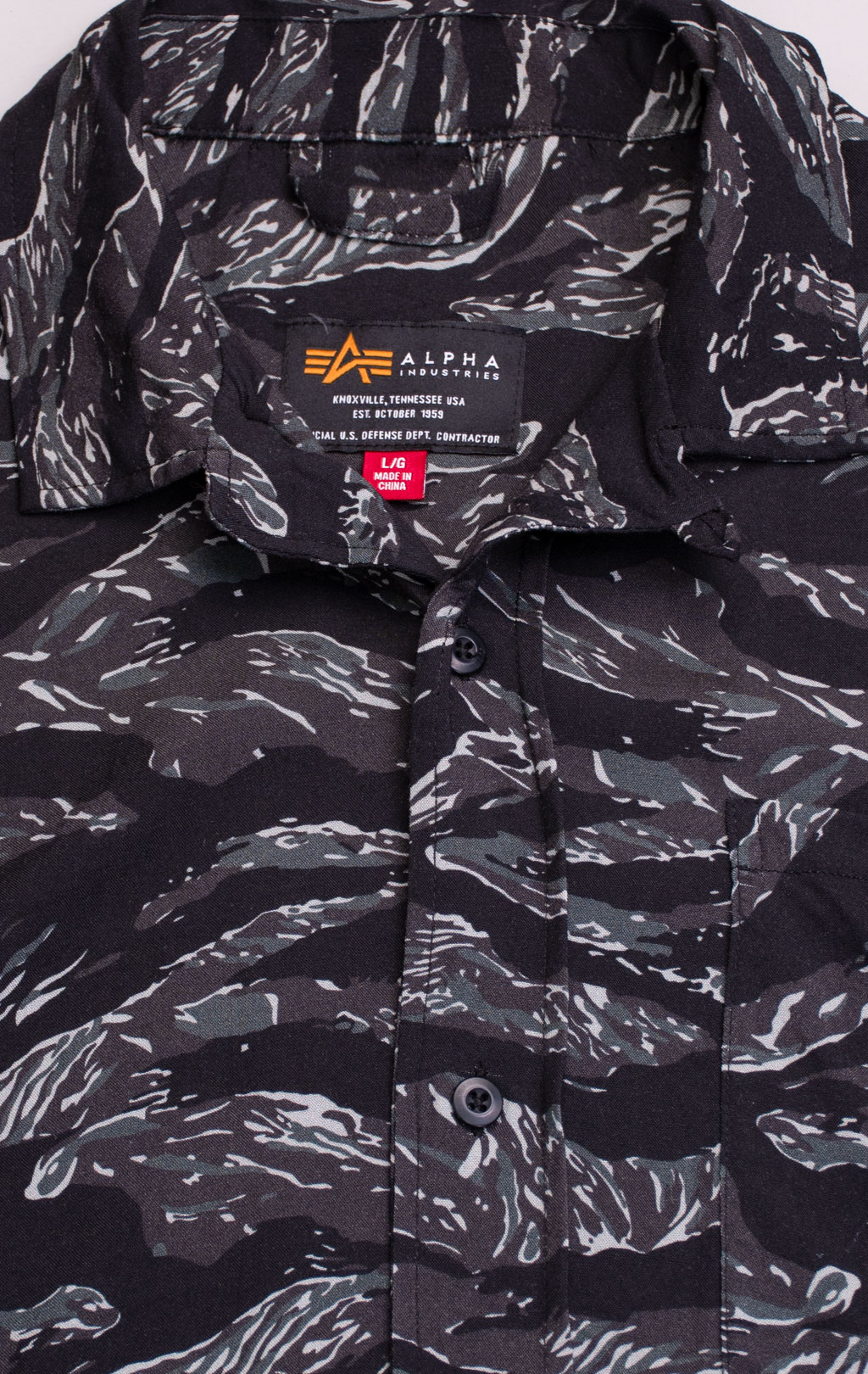 Рубашка ALPHA INDUSTRIES CAMO RELAXED CAMP SHIRT SS 26 gray tiger camo 