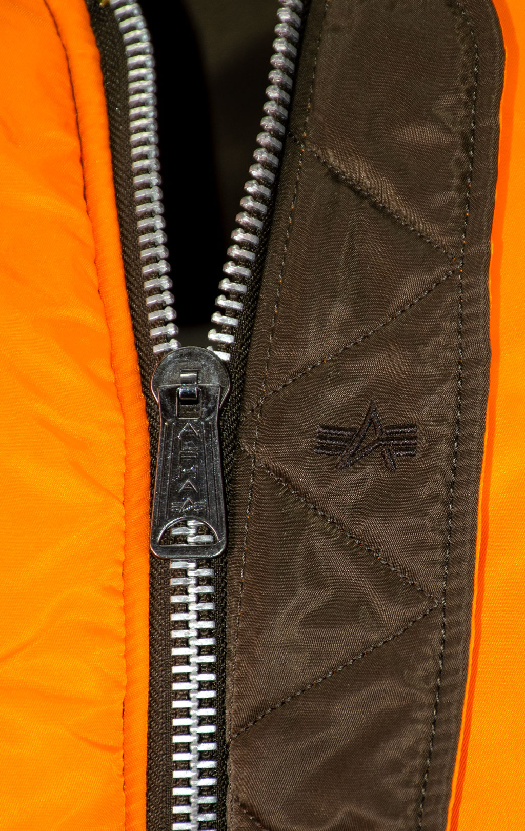Бомбер ALPHA INDUSTRIES MA-1 original fit FW 25/26 espresso 