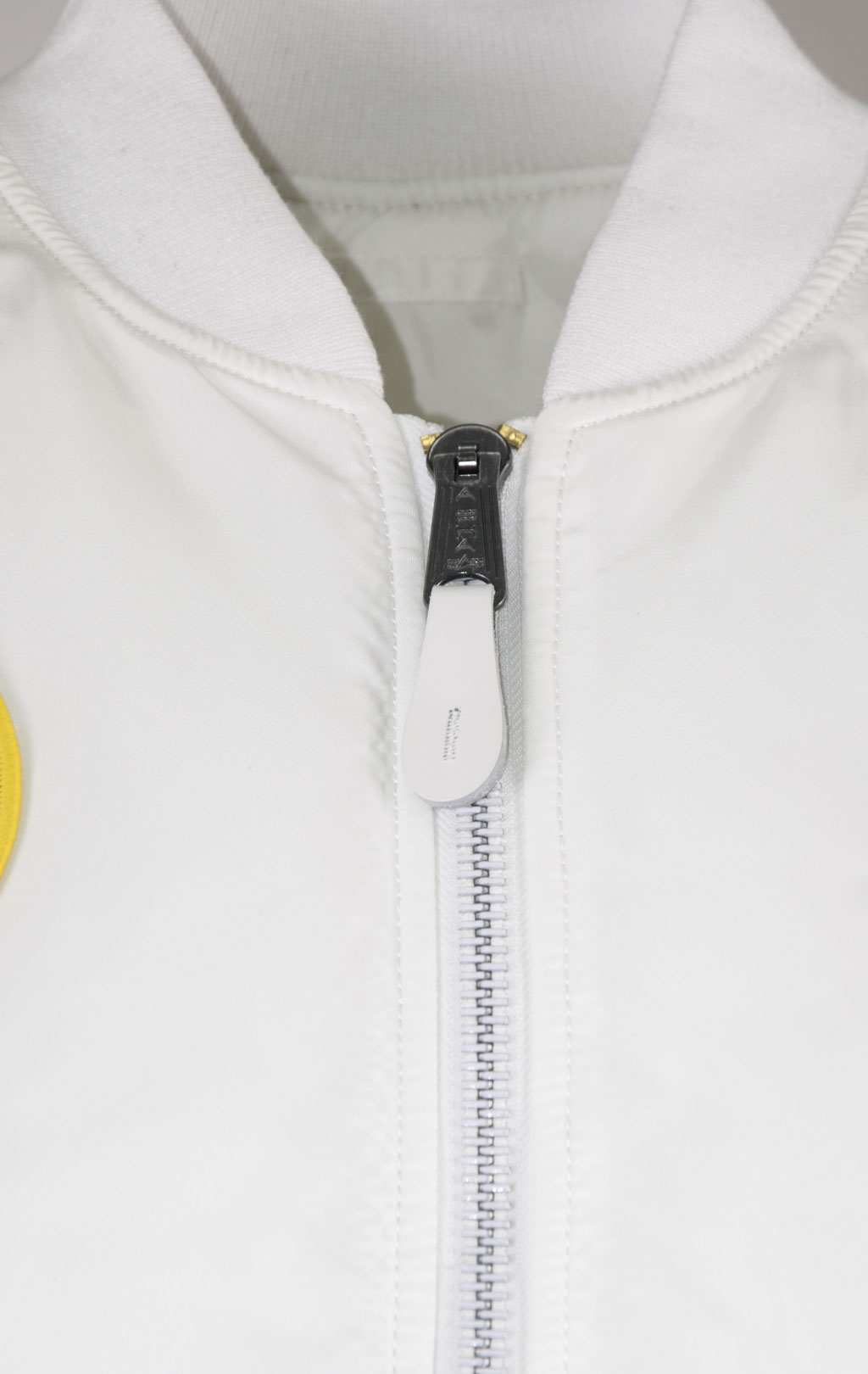 Бомбер ALPHA INDUSTRIES MA-1 original fit NASA white 