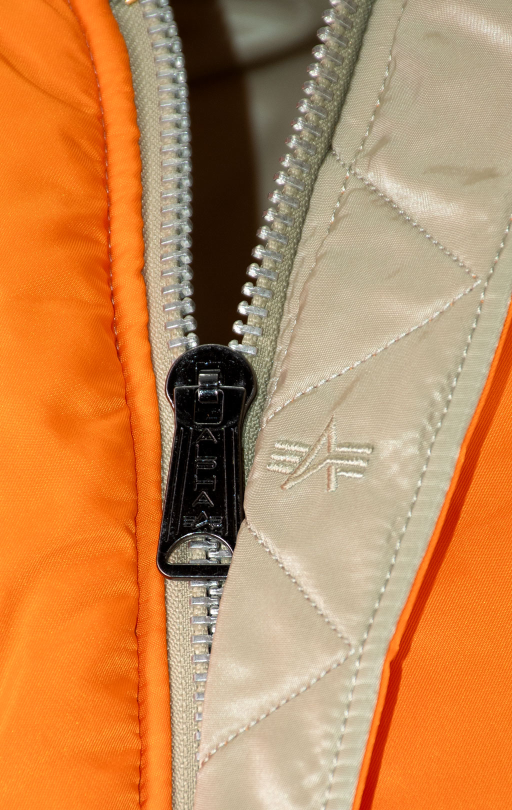 Бомбер ALPHA INDUSTRIES MA-1 original fit FW 25/26 mineral 