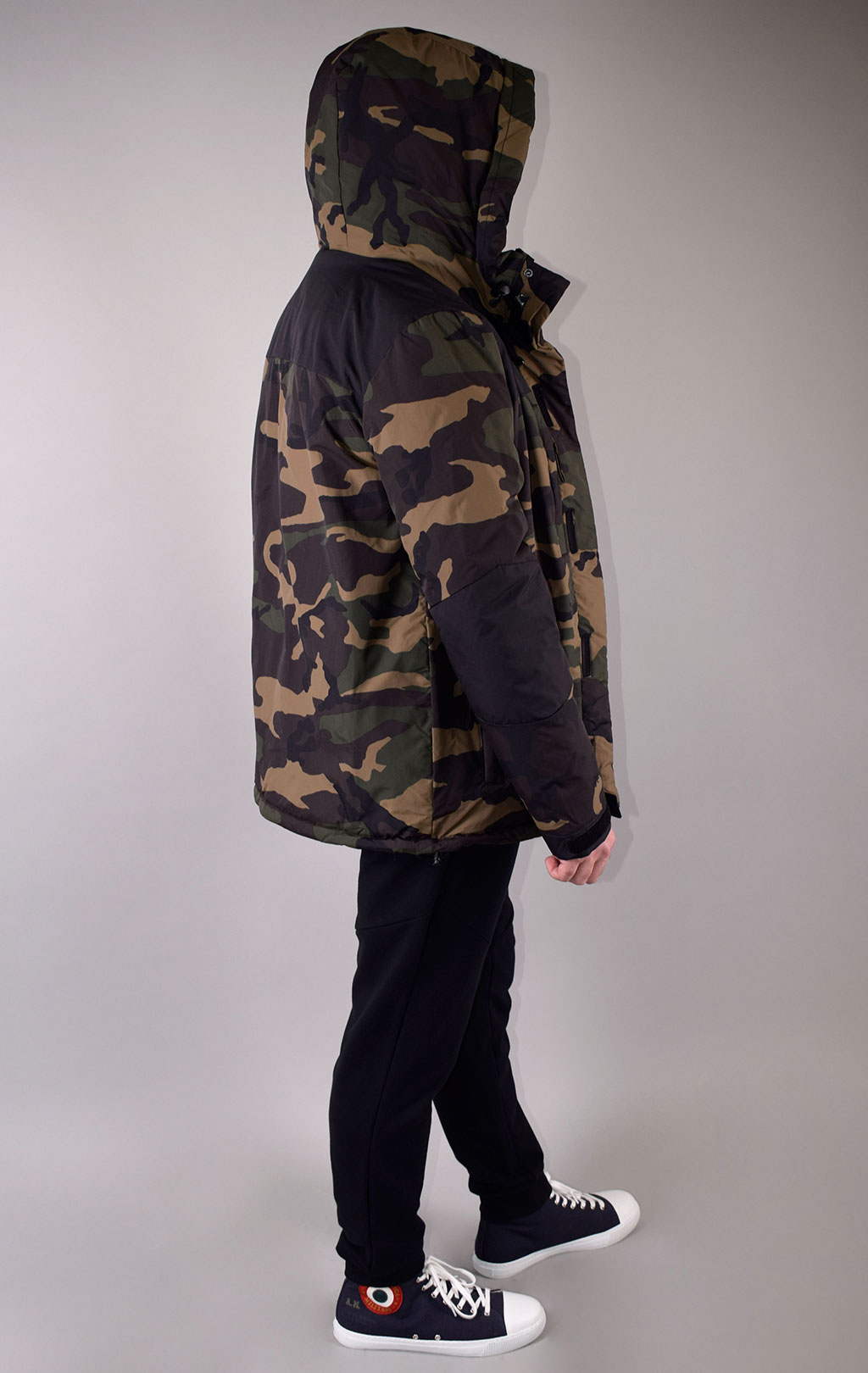 Куртка ALPHA INDUSTRIES AVALANCE PRIMALOFT dark camo woodland 