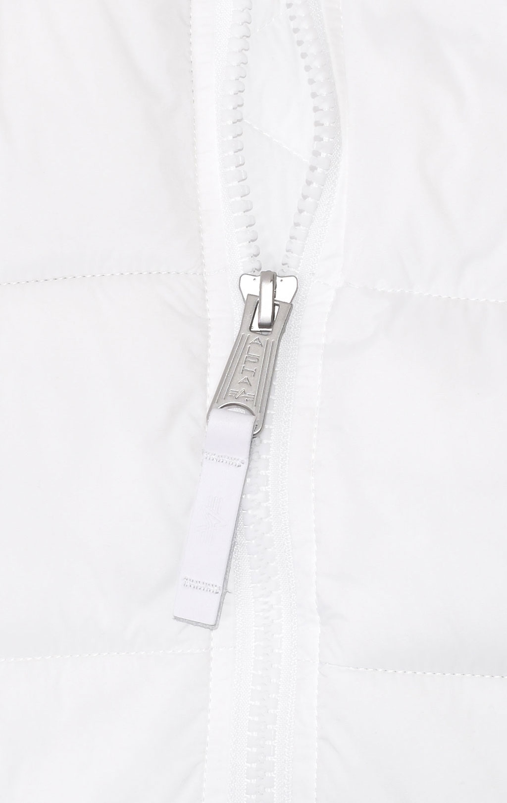 Куртка ALPHA INDUSTRIES HOODED PUFFER FD NASA white 