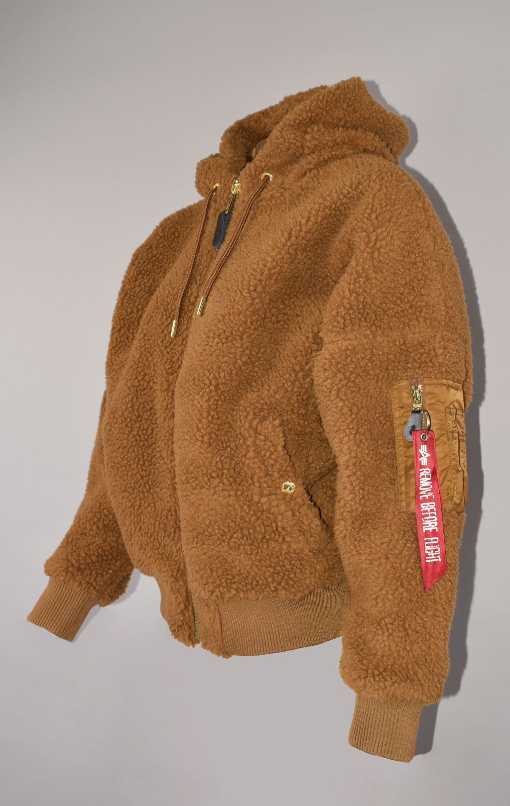Женская куртка-бомбер лётная ALPHA INDUSTRIES MA-1 OS HOODED TEDDY camel 