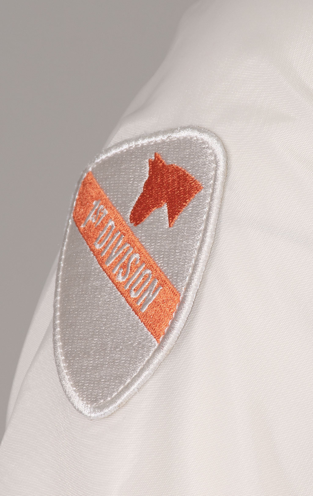 Ветровка-бомбер лётная ALPHA INDUSTRIES MA-1 TT HOOD CUSTOM jet stream white 