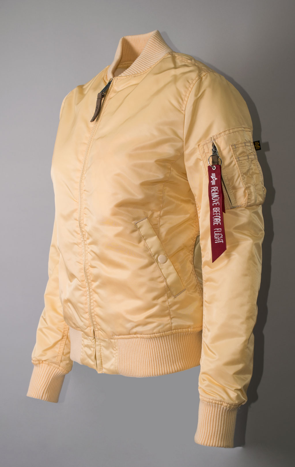 Женский бомбер ALPHA INDUSTRIES MA-1 VF 59 apricot 