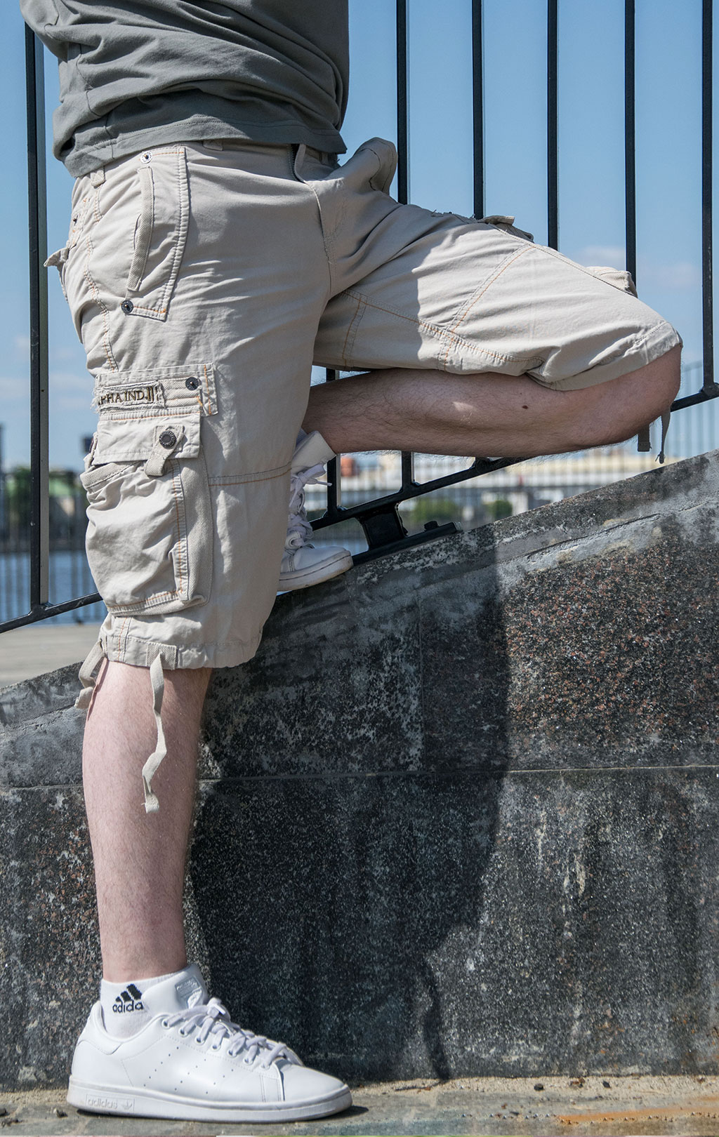 Шорты карго ALPHA INDUSTRIES TERMINAL biege overdied 