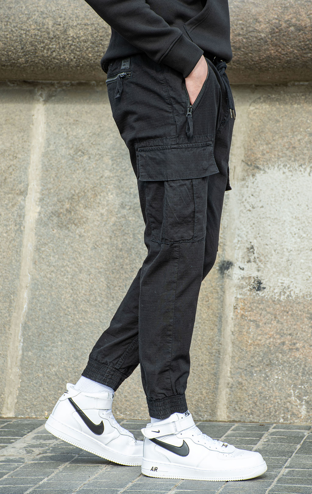 Брюки джоггеры ALPHA INDUSTRIES RIPSTOP JOGGER black 