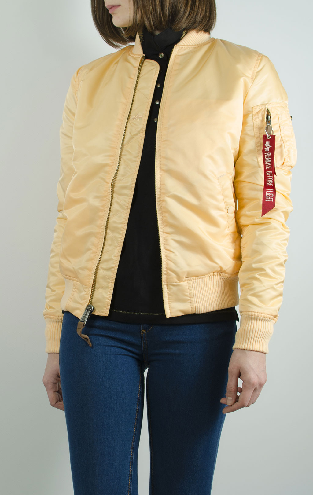 Женский бомбер ALPHA INDUSTRIES MA-1 VF 59 apricot 