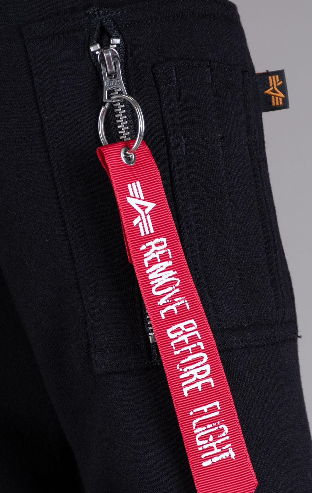 Свитшот ALPHA INDUSTRIES 60TH ANNIVERSARY CREW black 