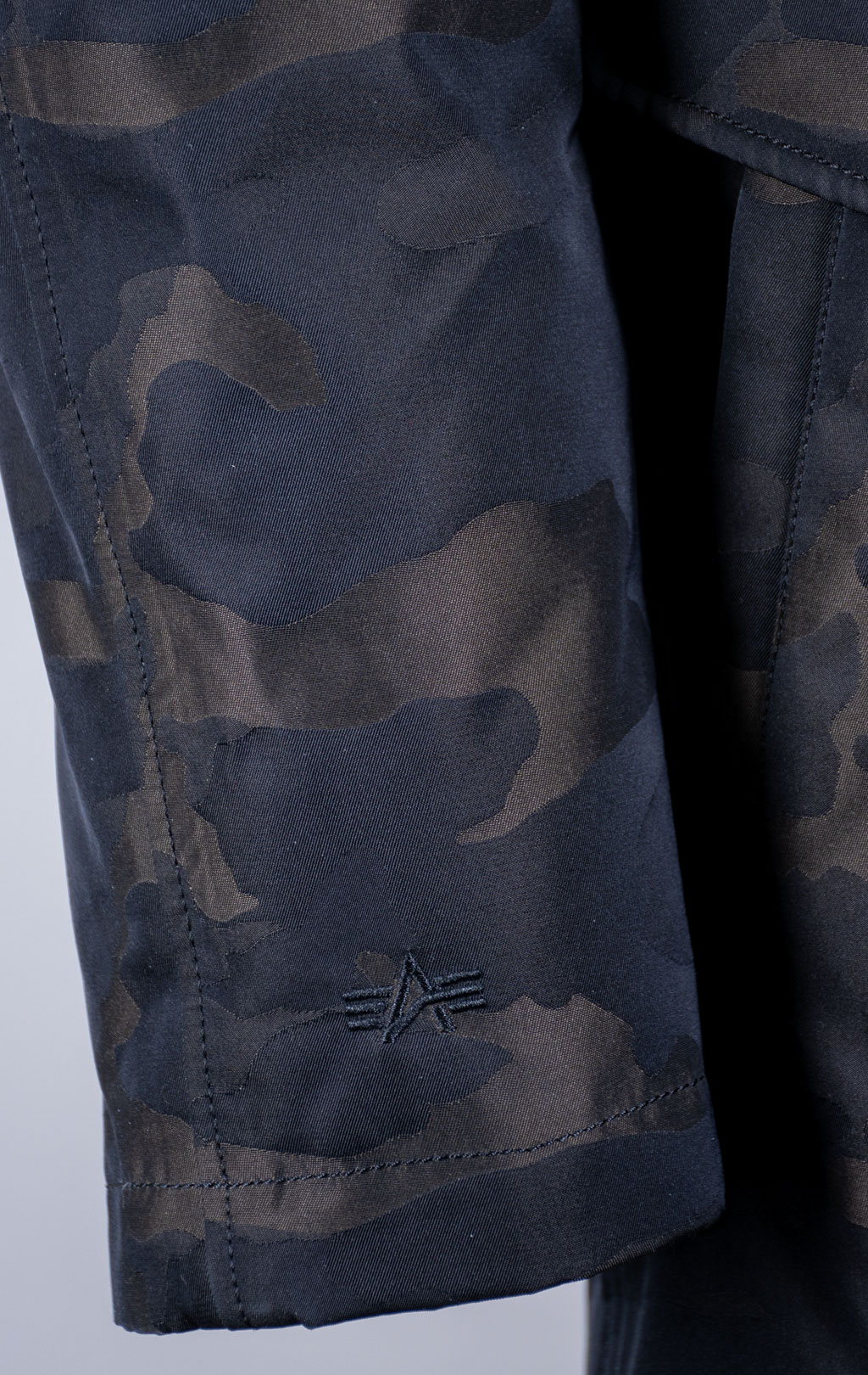 Аляска-пуховик ALPHA INDUSTRIES JACQUARD DOWN N-3B camo black 