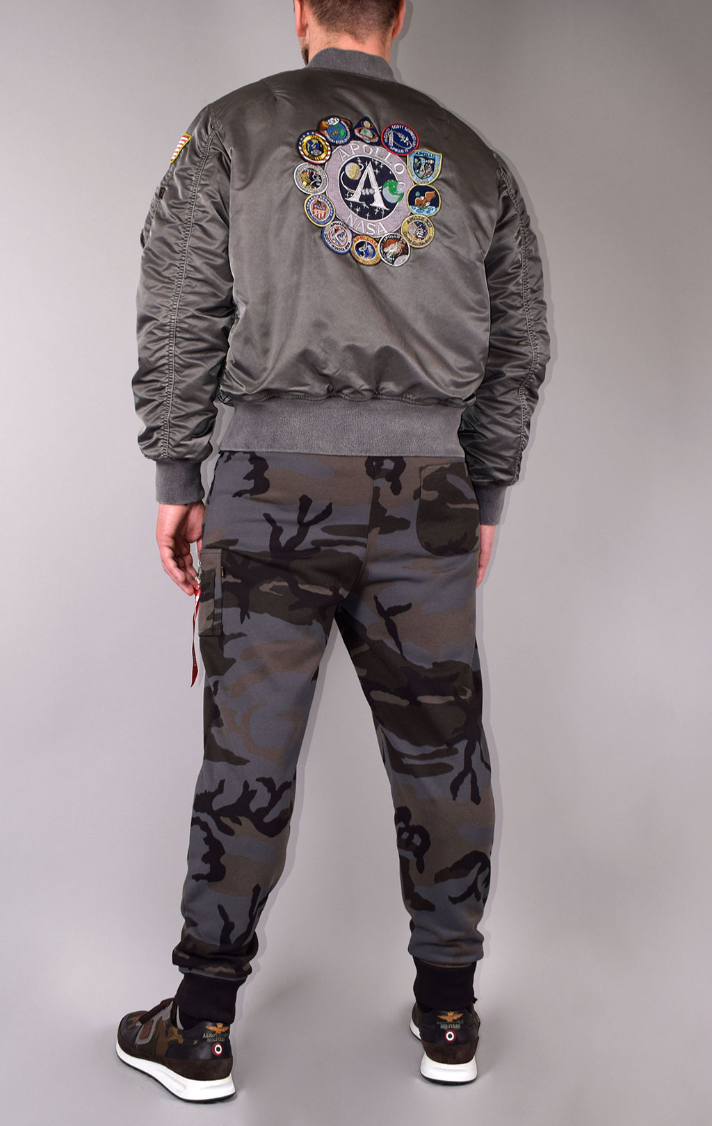 Бомбер ALPHA INDUSTRIES MA-1 APOLLO BATTLEWASH new silver 