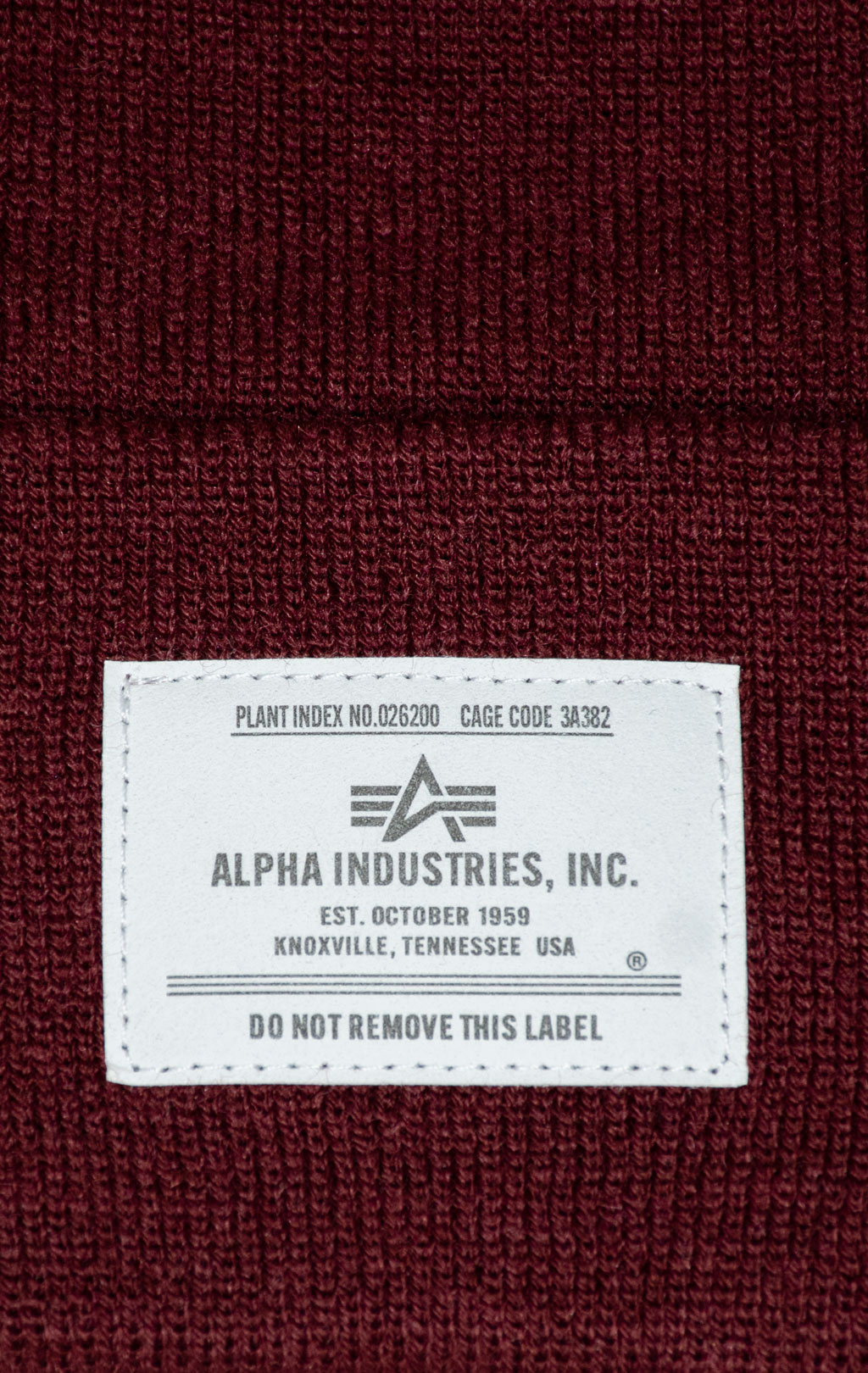 Шапка ALPHA INDUSTRIES ESSENTIAL BEANIE FW 25/26 cedar red 