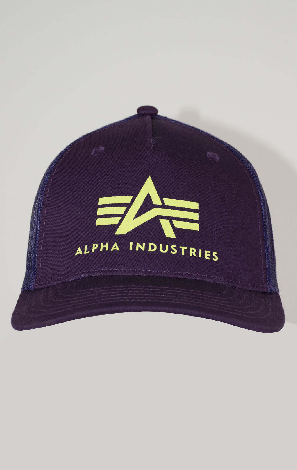 Бейсболка ALPHA INDUSTRIES BASIC TRUCKER CAP plum 
