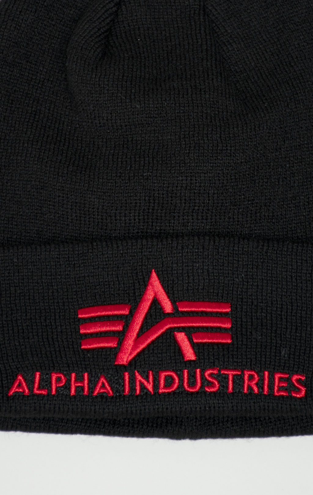 Шапка ALPHA INDUSTRIES 3D BEANIE black/red 