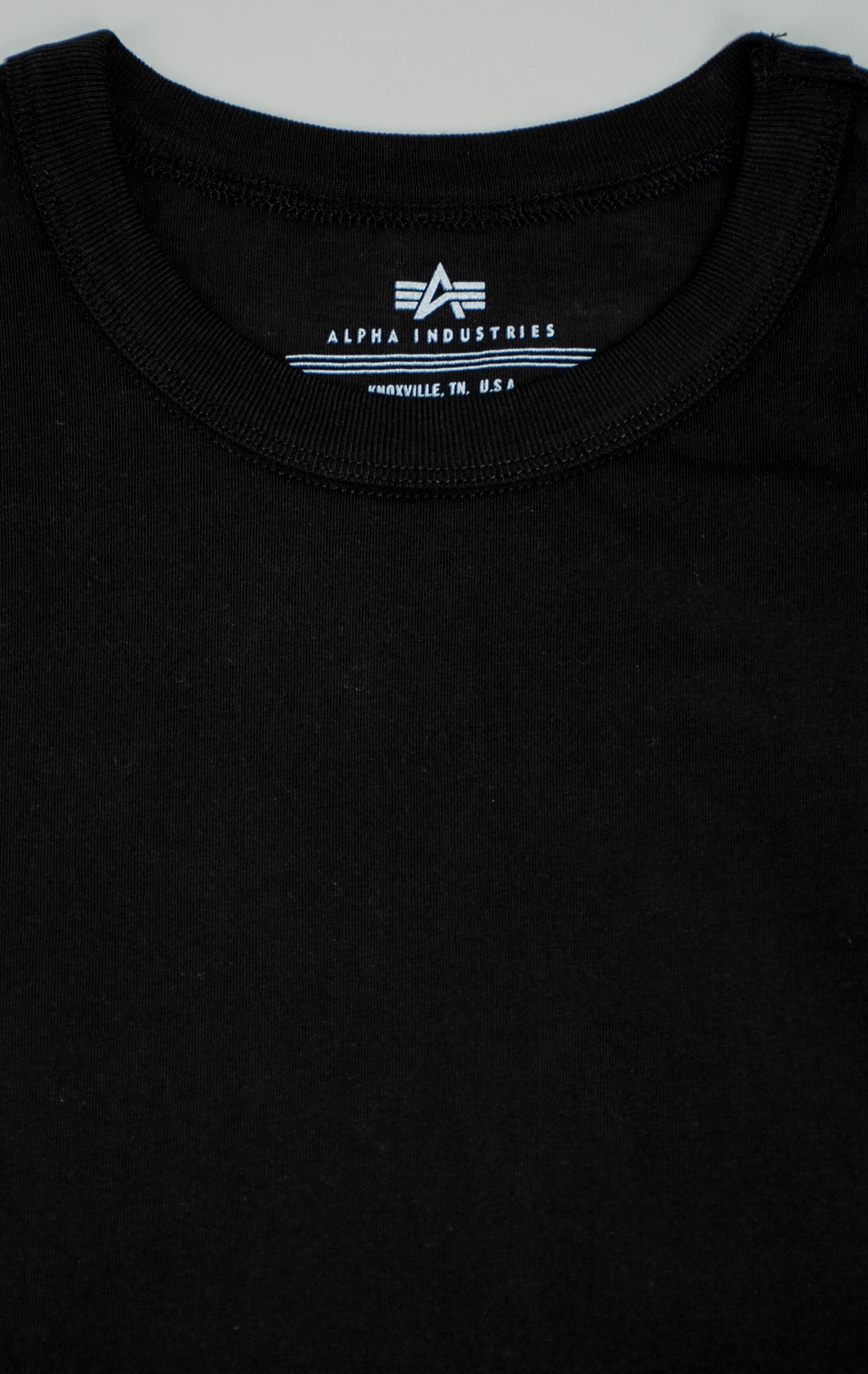 Футболка ALPHA INDUSTRIES ESSENTIAL RELAXED TEE FW 25/26 black 