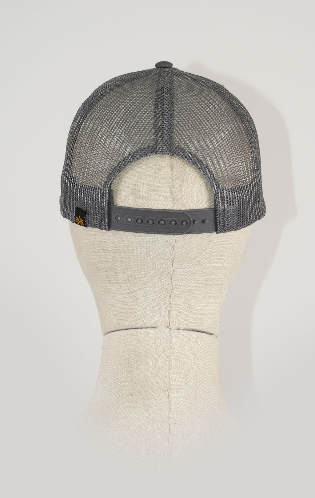 Бейсболка ALPHA INDUSTRIES BASIC TRUCKER CAP vintage grey 