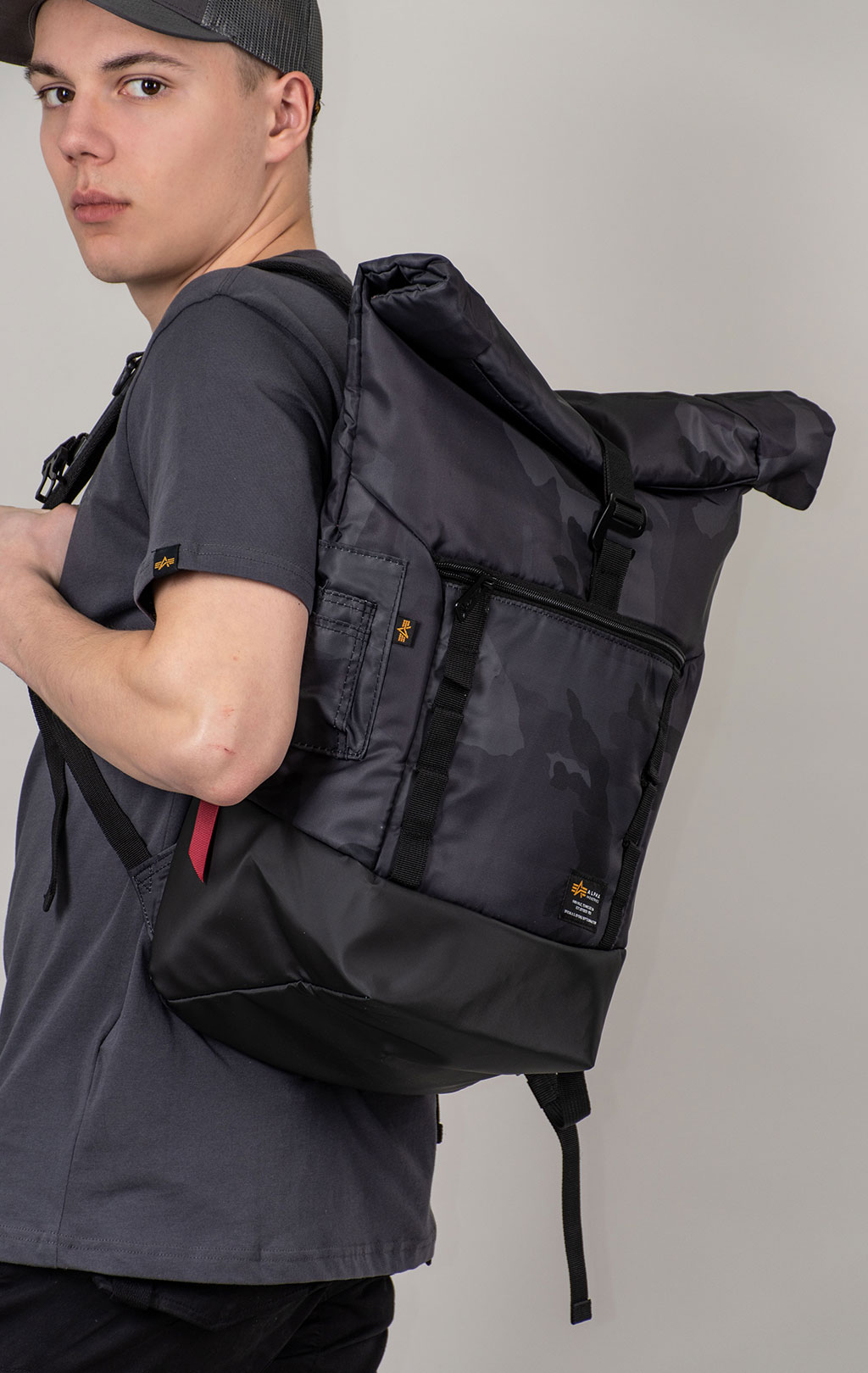 Рюкзак ALPHA INDUSTRIES CREW RT BAG CAMO black camo 