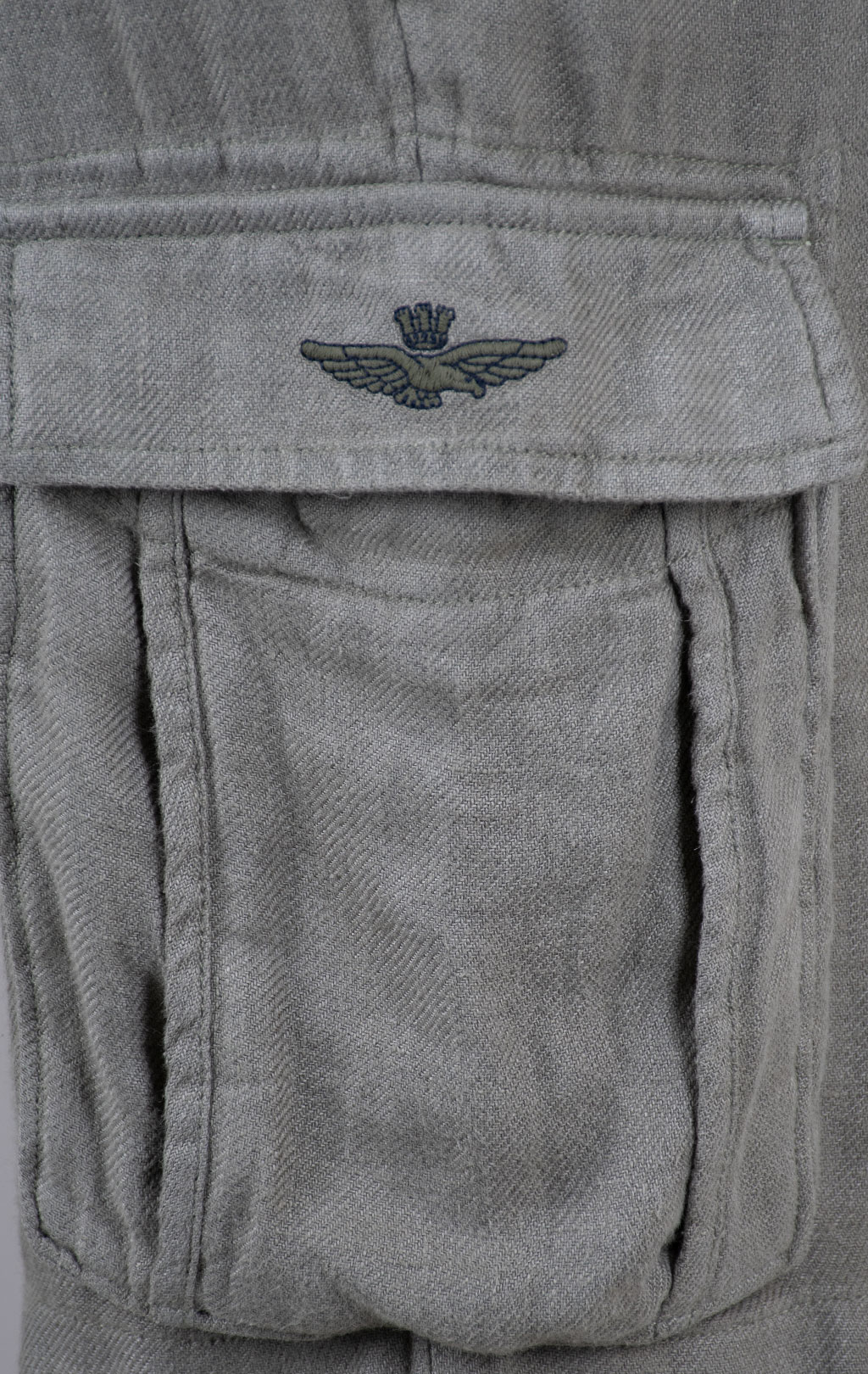 Бермуды AERONAUTICA MILITARE SS 26/IN lichen green (BE 0280) 
