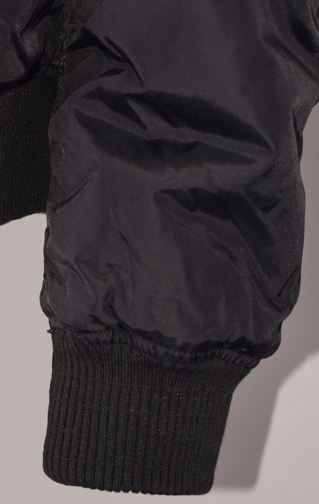 Бомбер ALPHA INDUSTRIES MA-1 FLC REV black 