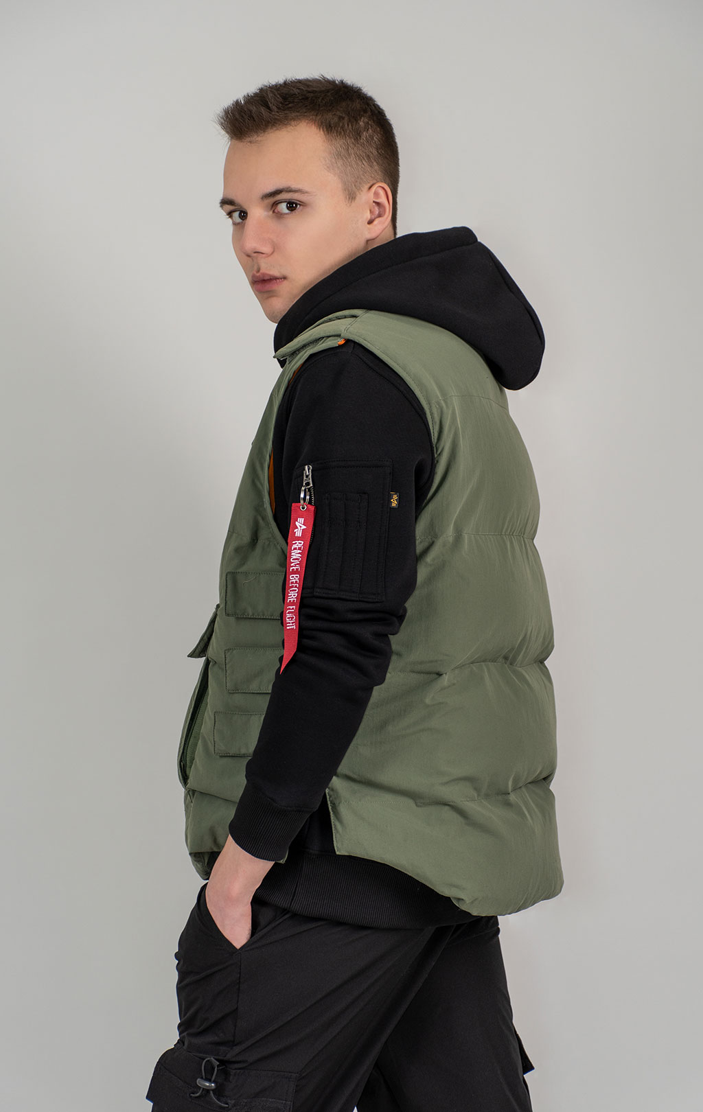 Жилет ALPHA INDUSTRIES PROTECTOR PUFFER VEST sage green 