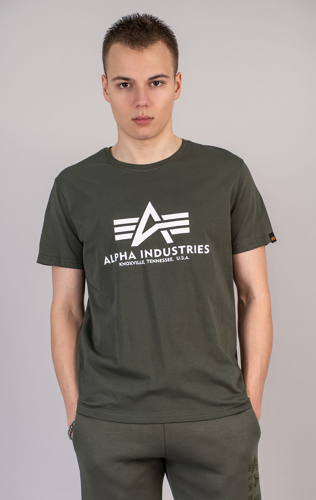 Футболка ALPHA INDUSTRIES BASIC T dark olive 