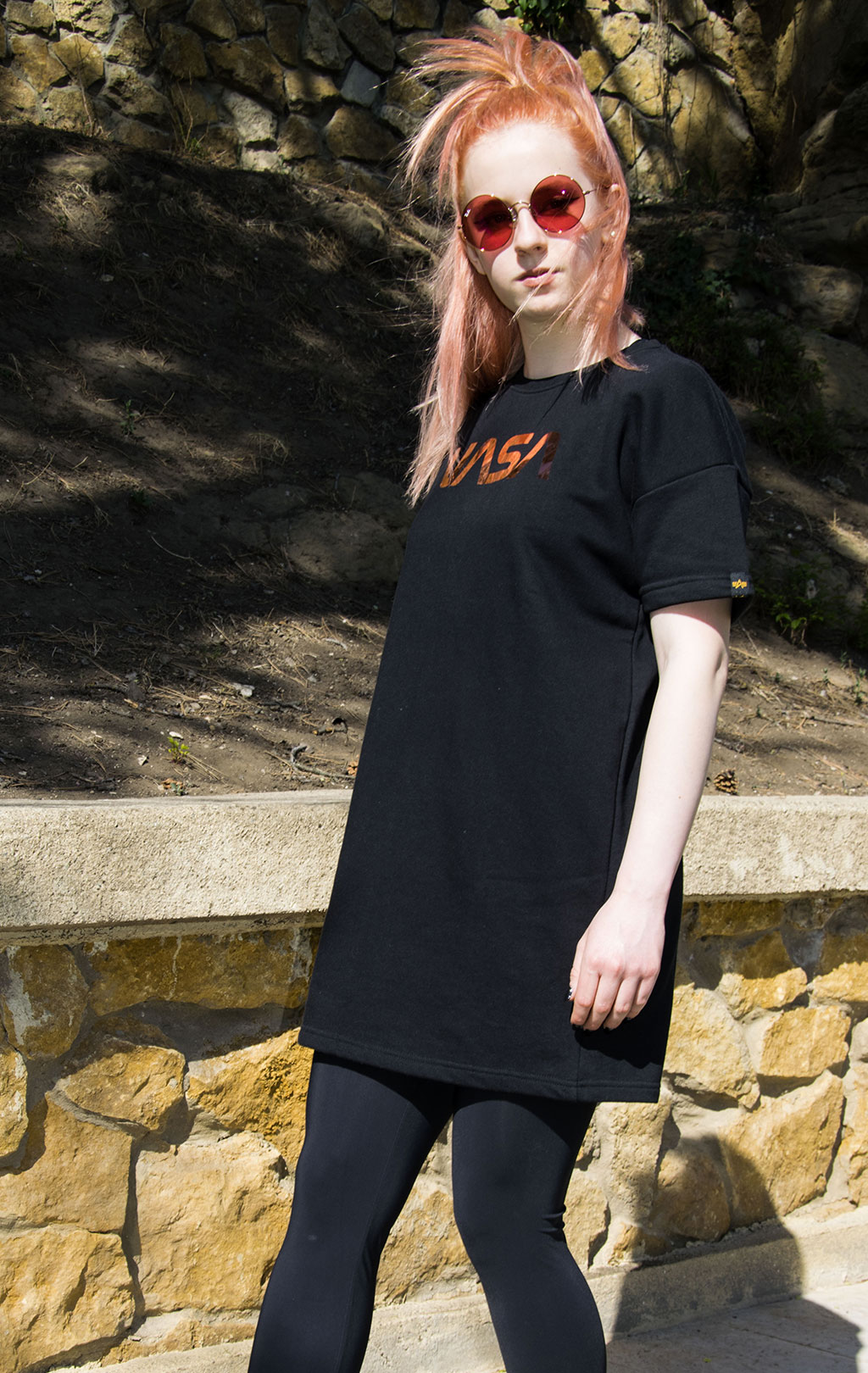 Женская футболка ALPHA INDUSTRIES NASA LONG T OS black 