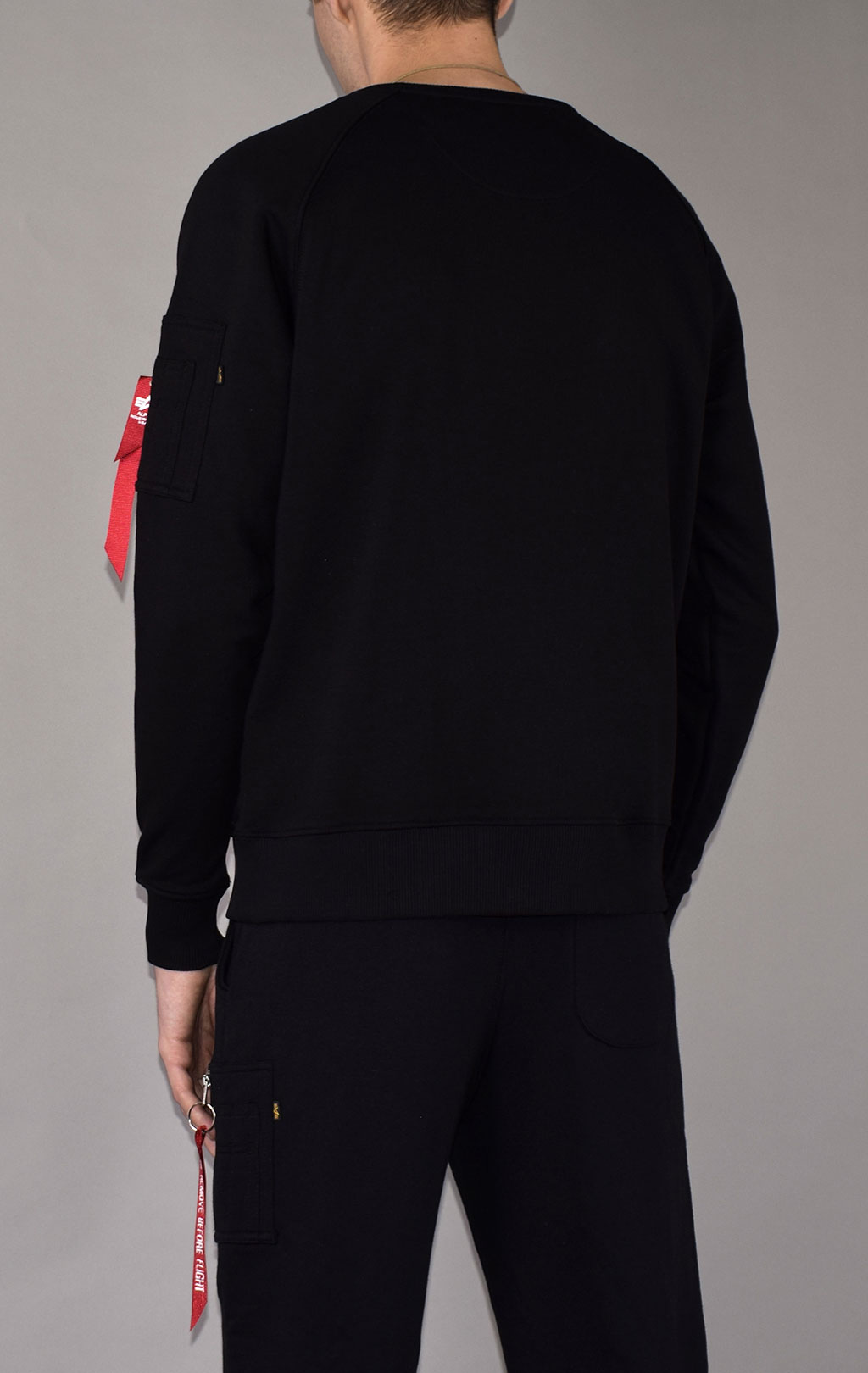 Свитшот ALPHA INDUSTRIES X-FIT SWEAT black 