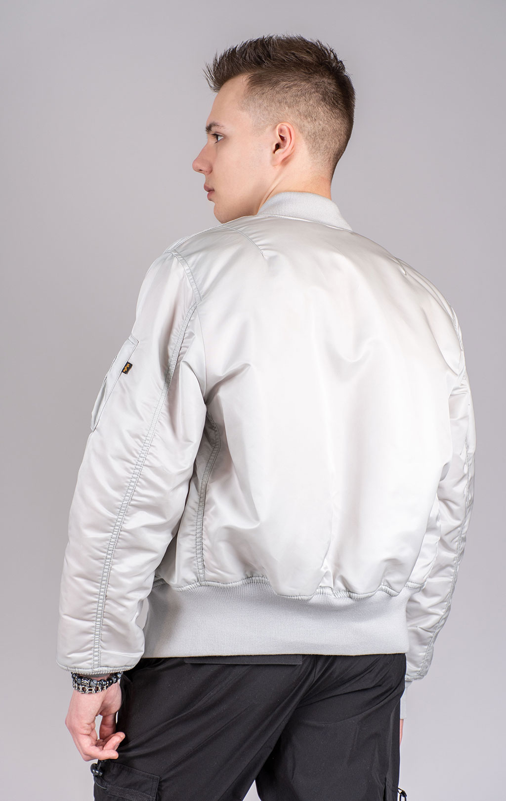 Бомбер ALPHA INDUSTRIES MA-1 original fit SS 25 m light gray 