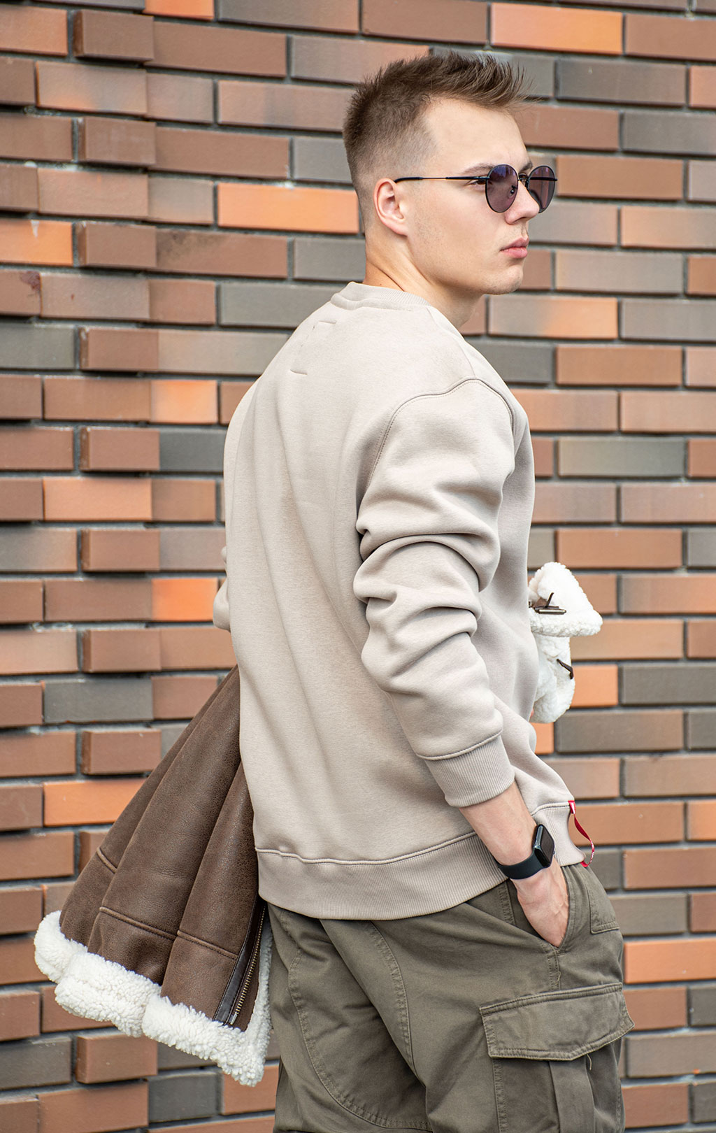 Свитшот ALPHA INDUSTRIES BASIC SWEATER SMALL LOGO vintage sand 