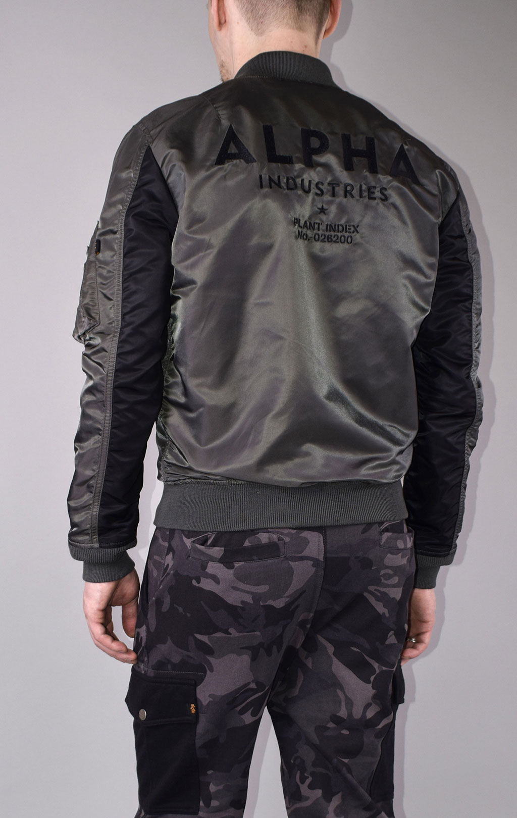 Ветровка-бомбер ALPHA INDUSTRIES MA-1 TT CUSTOM greyblack 