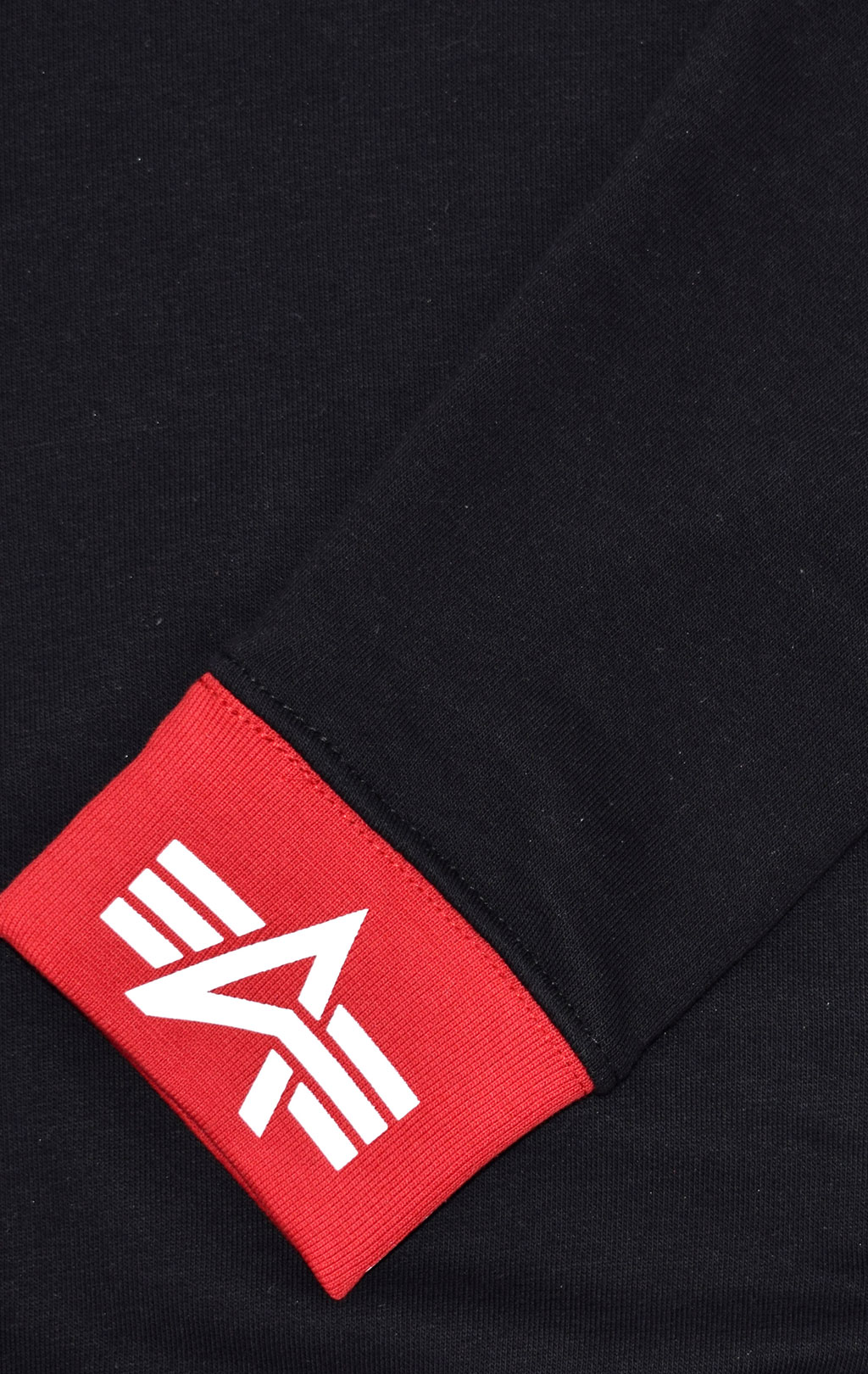 Женский свитшот-кроп ALPHA INDUSTRIES RBF CROPPED SWEATER black 