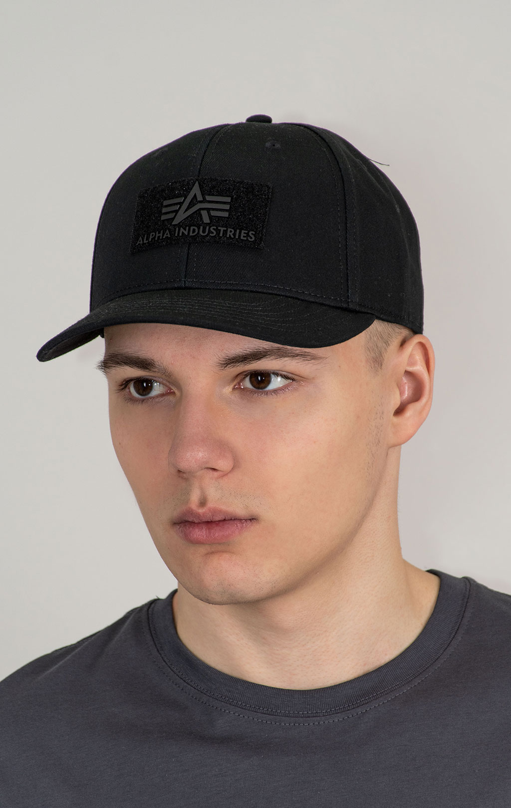 Бейсболка ALPHA INDUSTRIES VELCRO CAP black 