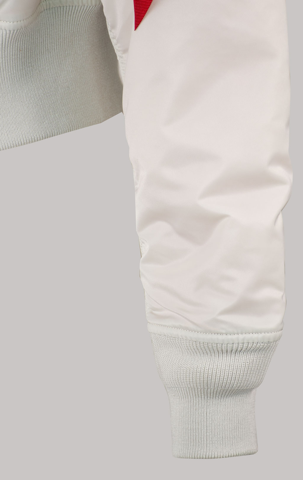 Женский бомбер ALPHA INDUSTRIES MA-1 CROPPED FW 25/26 dune white 