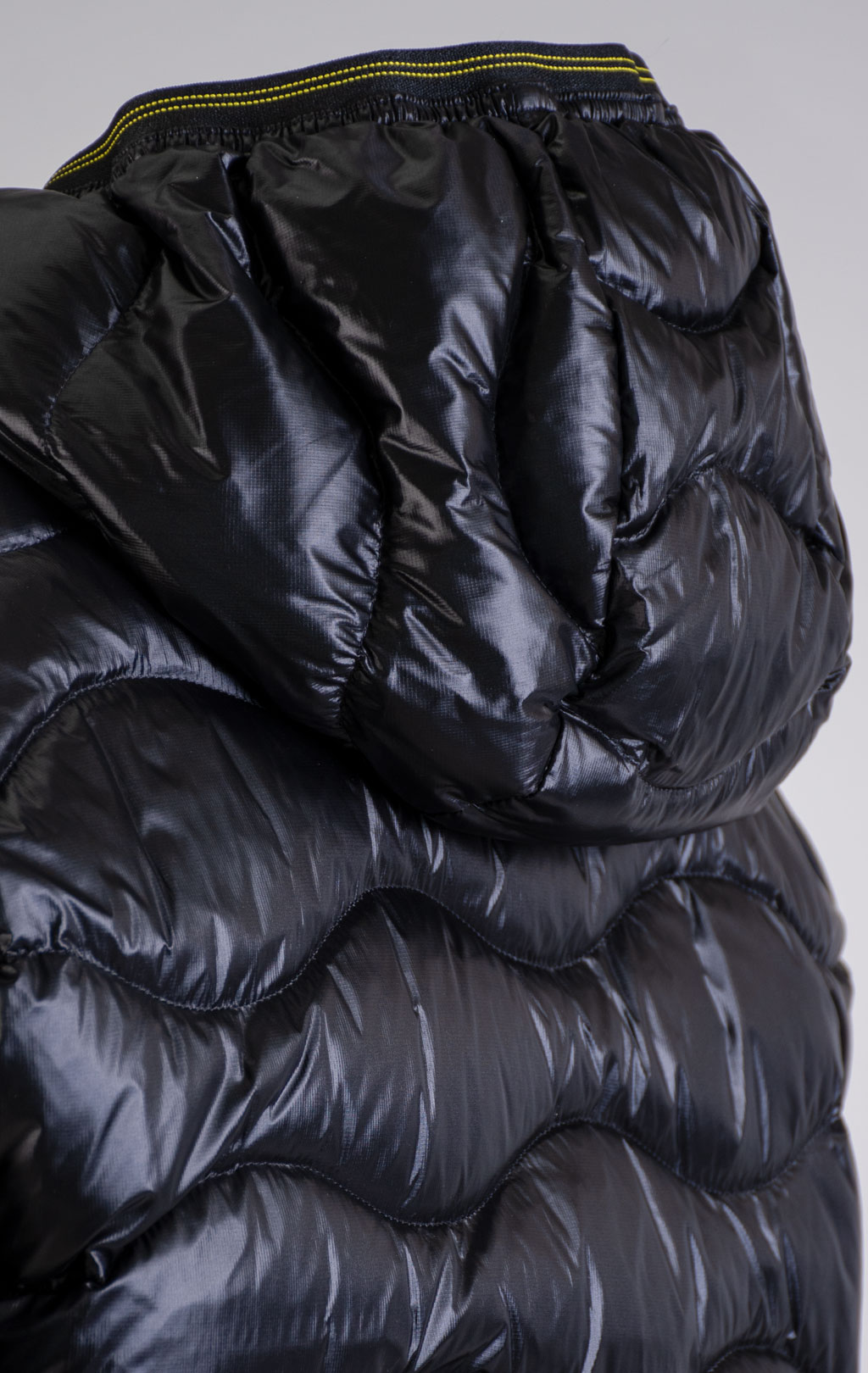 Куртка с капюшоном BLAUER WAVE FW 25/26 black (C03074) 