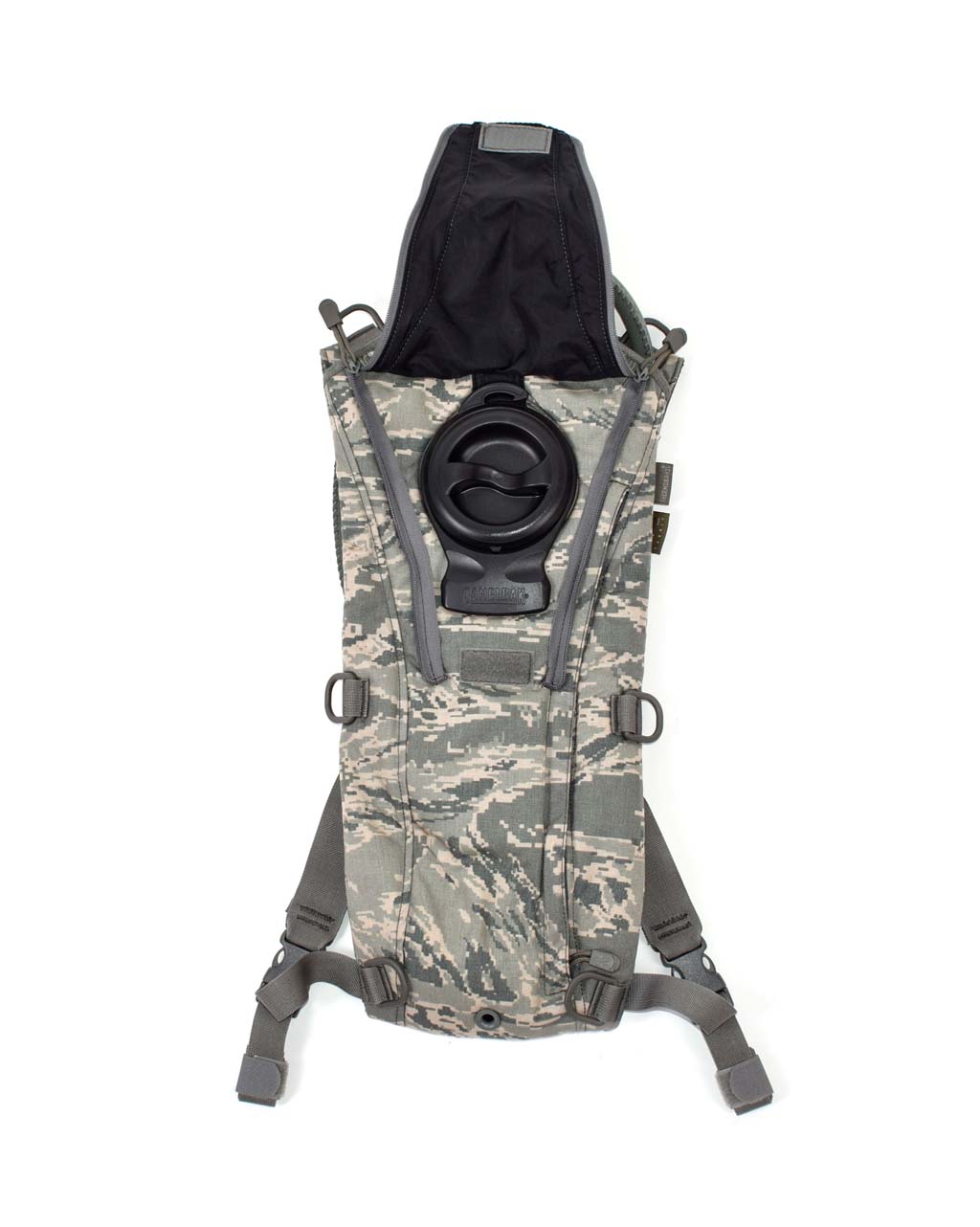 Питьевая система армейская CamelBak на молнии, горловина под клапаном, 3L abu 