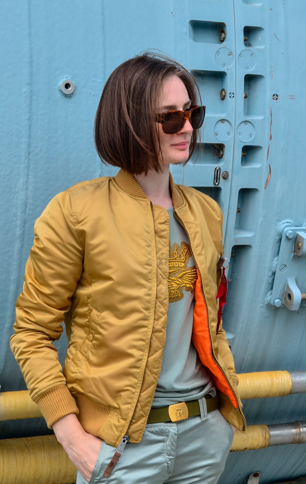Женский бомбер ALPHA INDUSTRIES MA-1 VF 59 gold 