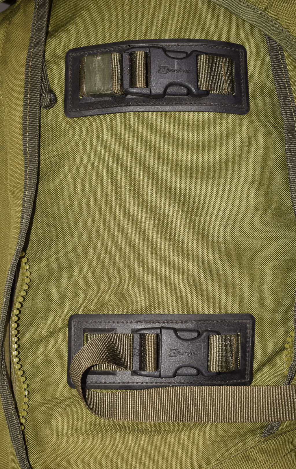 Рюкзак рейдовый BERGHAUS Crusader 90+20 olive б/у Англия