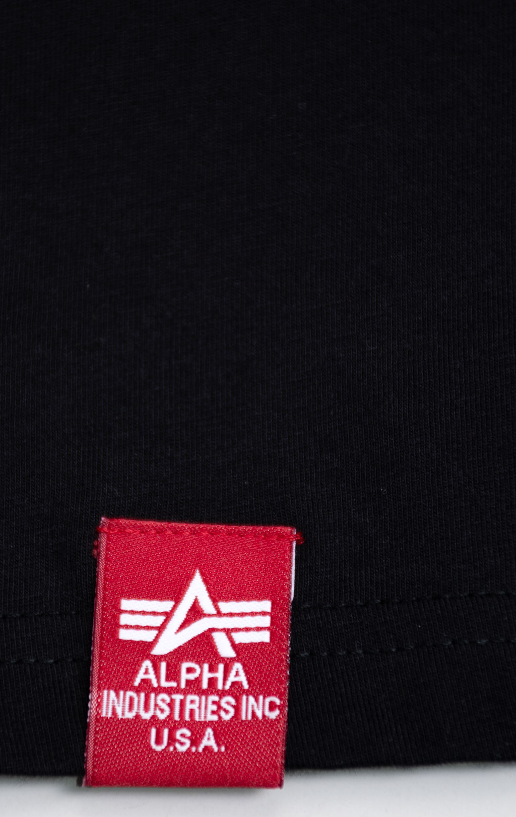 Женская футболка ALPHA INDUSTRIES HERITAGE DRAGON плотная black 