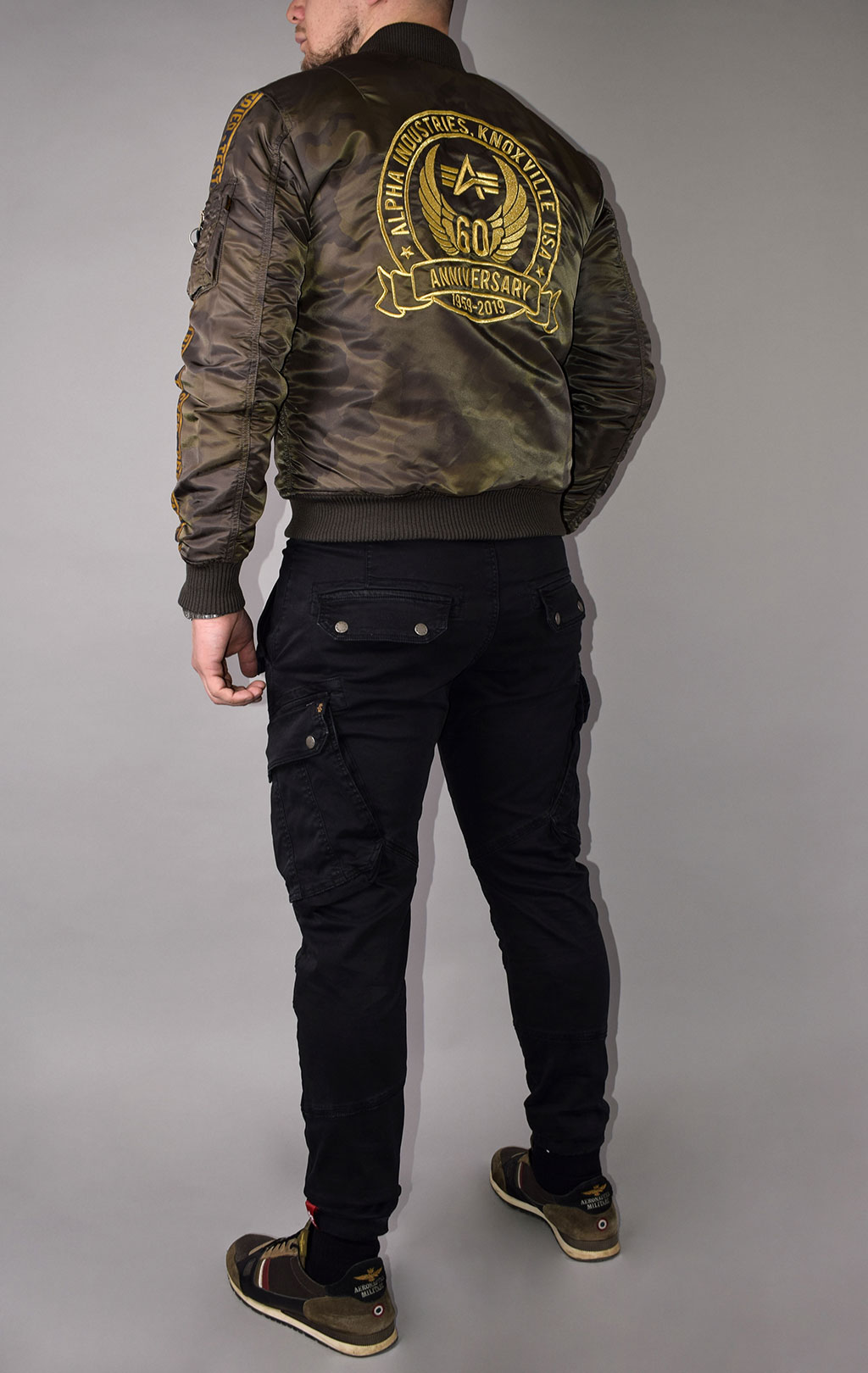Бомбер ALPHA INDUSTRIES MA-1 60TH ANNIVERSARY dark olive camo 