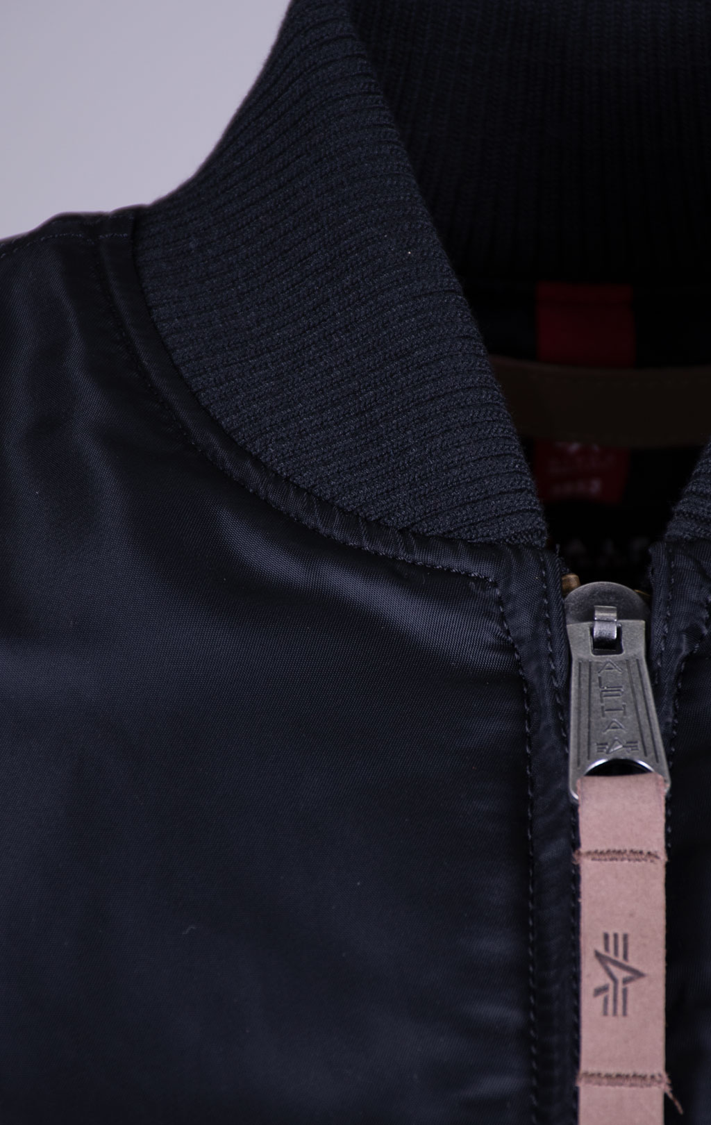 Женский бомбер ALPHA INDUSTRIES MA-1 VF 59 black 