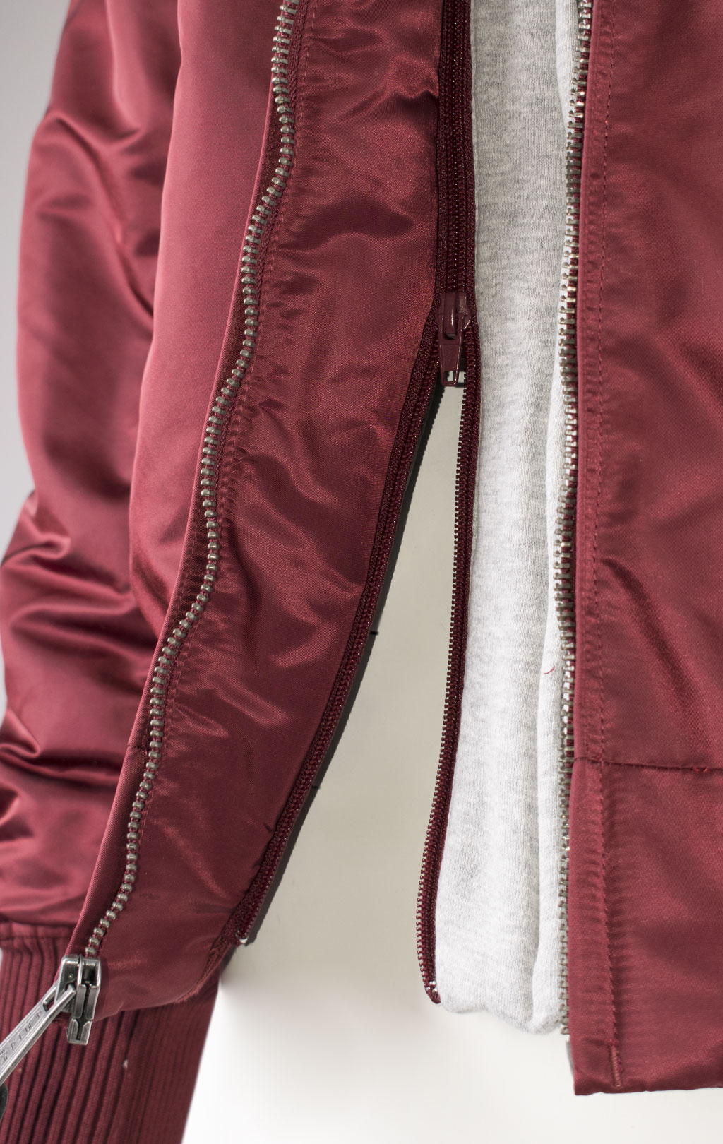 Куртка-бомбер лётная ALPHA INDUSTRIES MA-1 D-Tec burgundy 