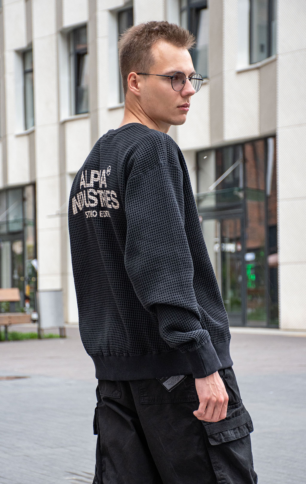 Свитшот ALPHA INDUSTRIES STUDIO WAFFLE SWEATSHIRT black 