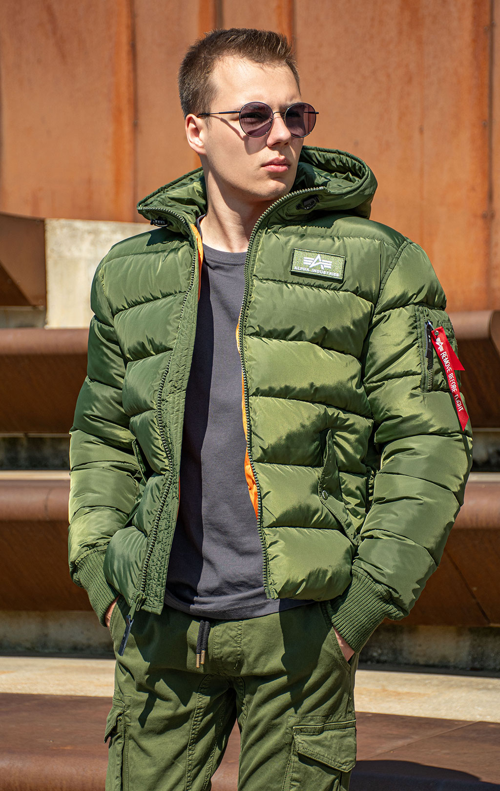 Куртка ALPHA INDUSTRIES HOODED PUFFER ALPHA FD dark green 