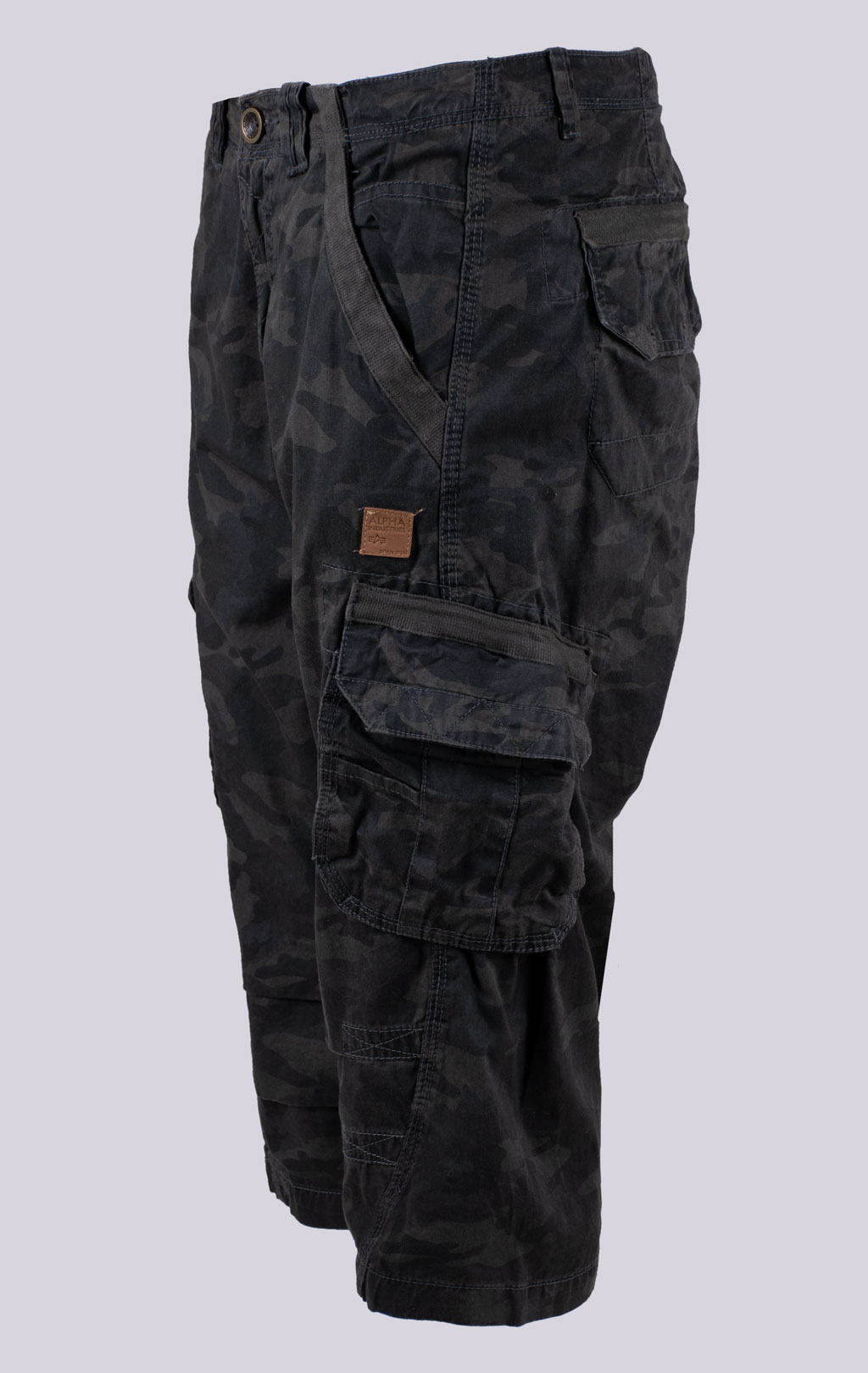 Шорты карго удлинённые ALPHA INDUSTRIES IMPERIAL 3/4 black camo 