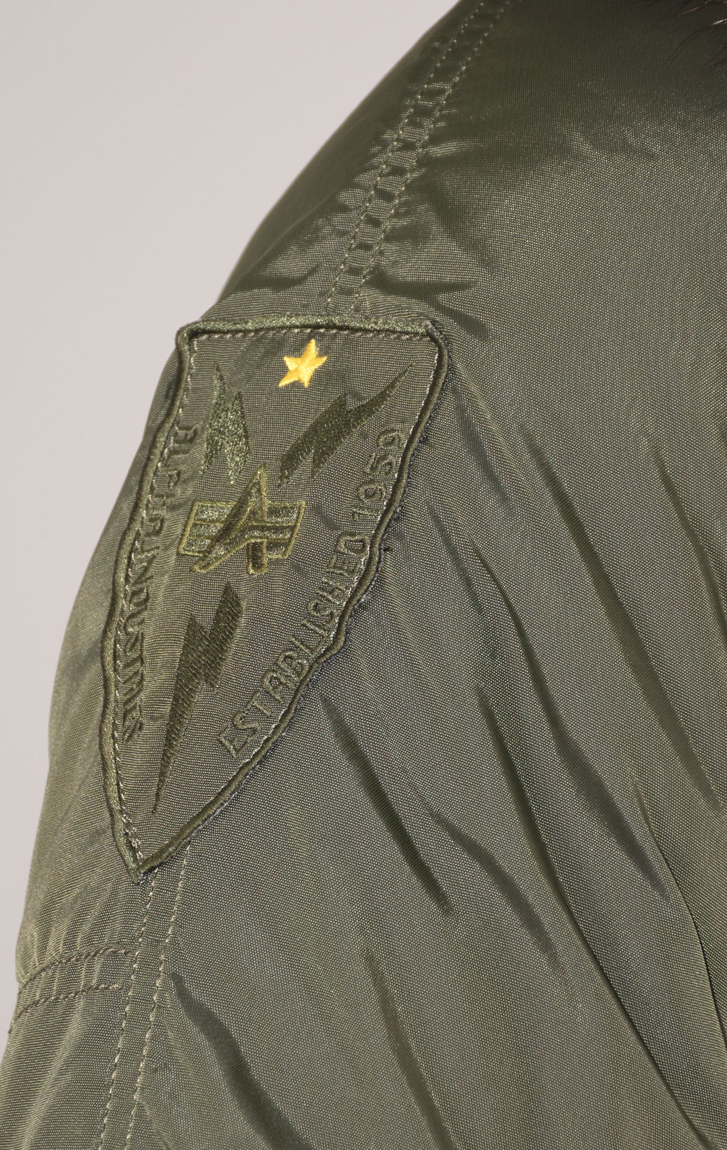 Аляска ALPHA INDUSTRIES N-3B PPS натур. мех dark green 