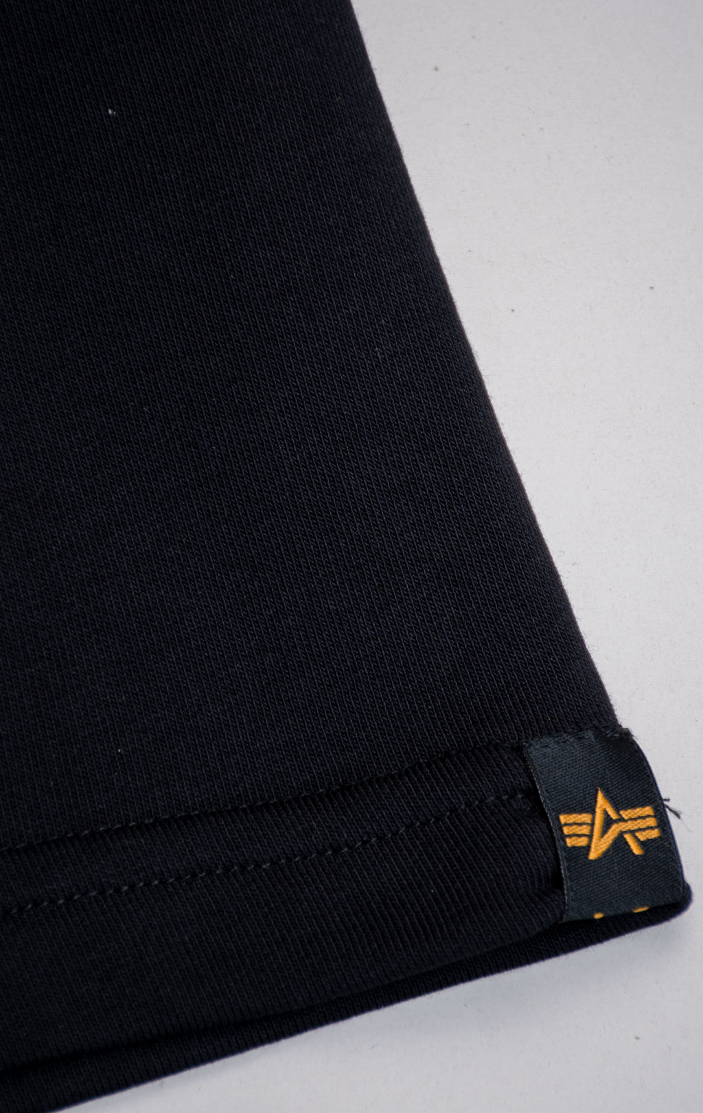 Футболка с капюшоном ALPHA INDUSTRIES BASIC T Hooded black 