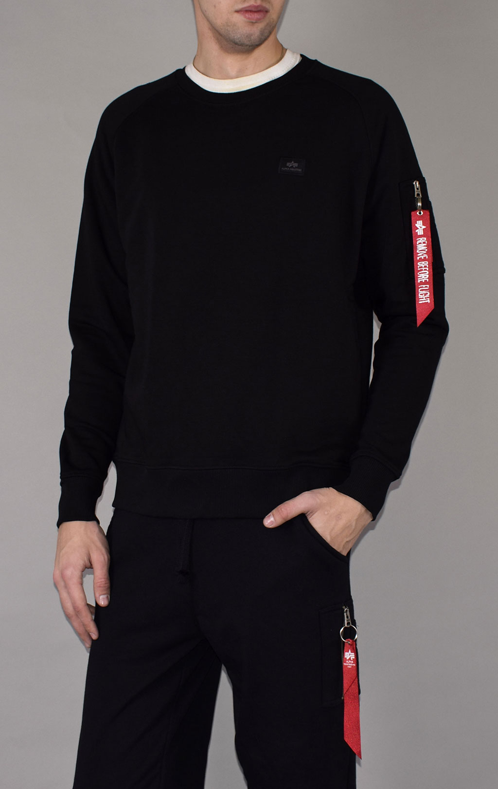 Свитшот ALPHA INDUSTRIES X-FIT SWEAT black 