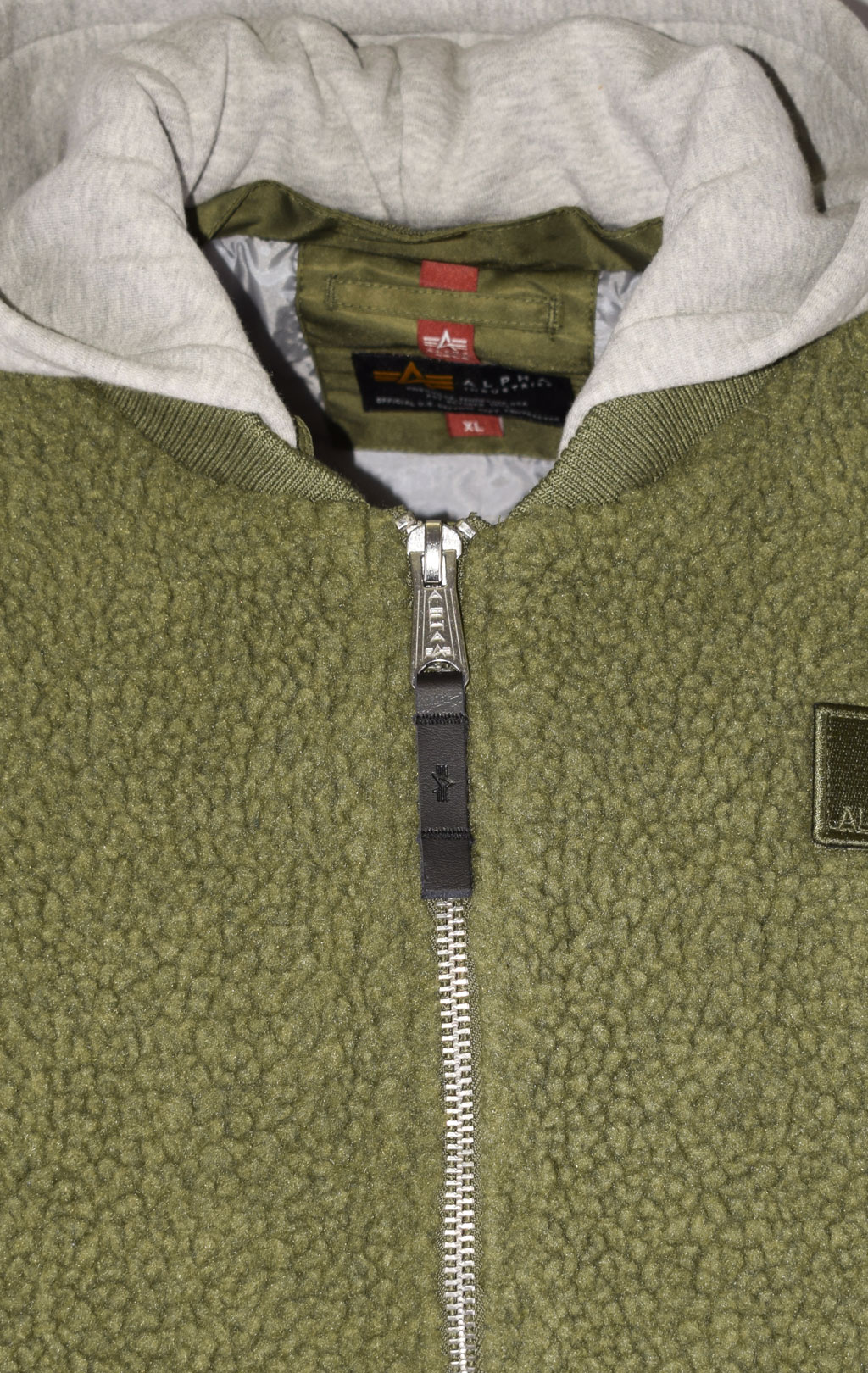 Куртка лётная ALPHA INDUSTRIES CWU ZIP HOODY TEDDY sage green 