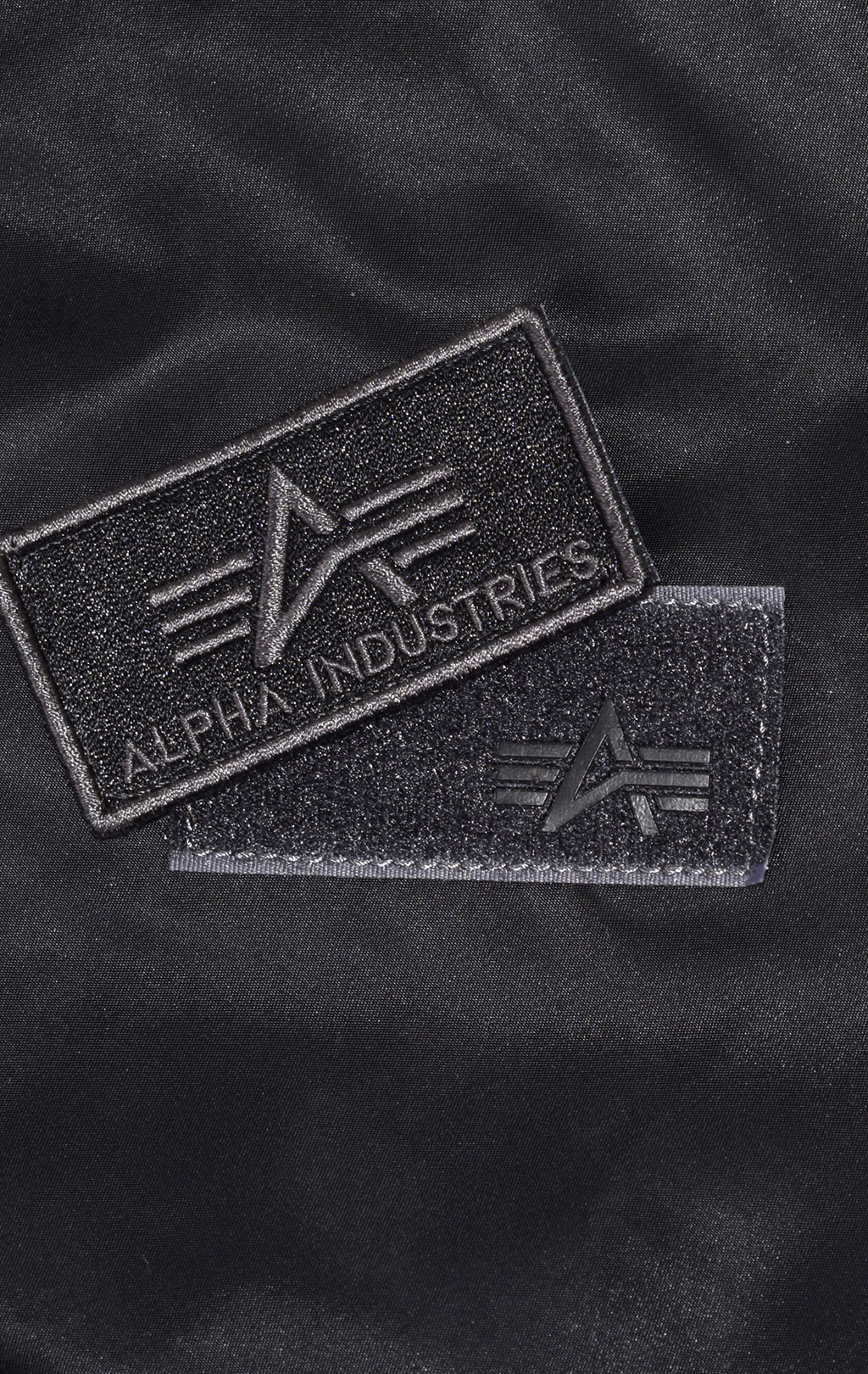 Куртка ALPHA INDUSTRIES MA-1 HOODED CW black 